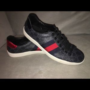 black gucci tennis shoes
